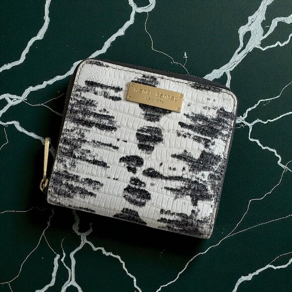 HENRI BENDEL Snake Print Leather Zip Wallet - Picture 1 of 6